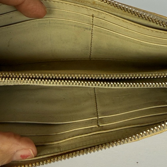 Mui Mui - Picture 5 of 5